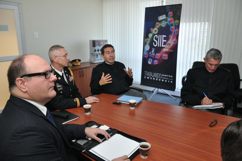 AGREGADO MILITAR DE LOS EE.UU. VISITA EL IGM