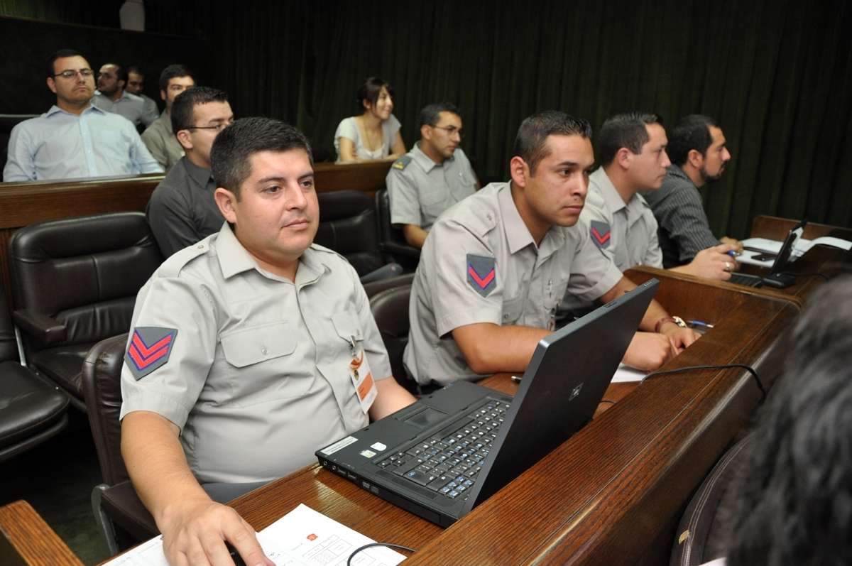 TALLER SOBRE LAS NUEVAS TECNOLOGÍAS EN IMÁGENES SATELITALES